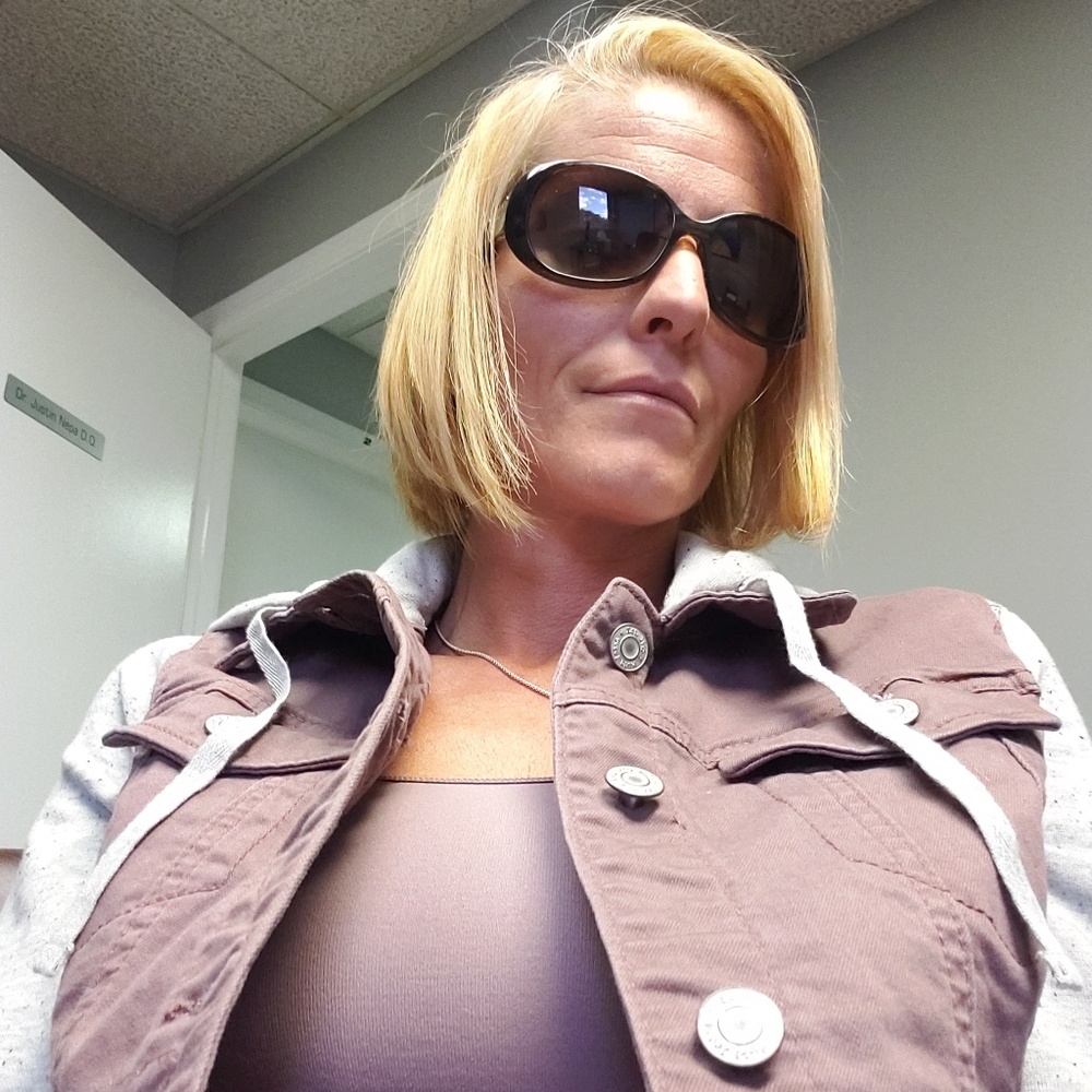 Meet your Posher, Melissa